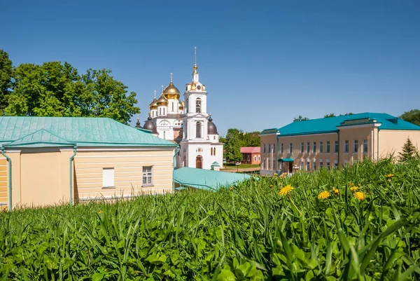 Dmitrov Kremlin 'deki Varsayım Katedrali. Dmitrov. Moskova bölgesi.