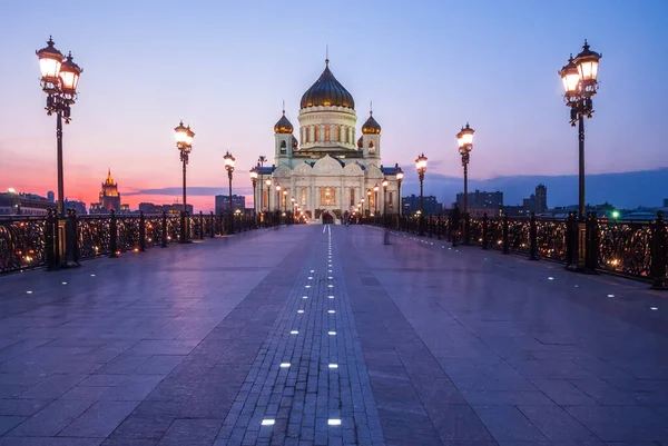 Kurtarıcı Nın Katedrali Şehir Işıklarının Işığında Güzel Bir Aydınlatma Ile — Stok fotoğraf