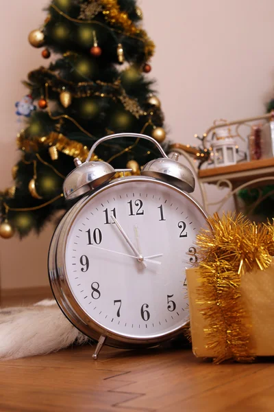 Christmas tree with clock — Stock Photo, Image