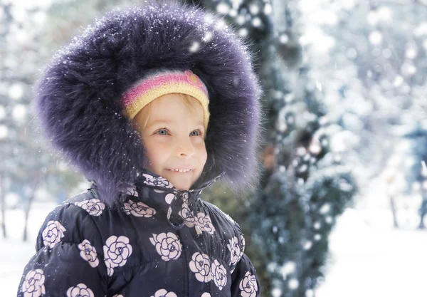 Happy girl outdoors — Stock Photo, Image