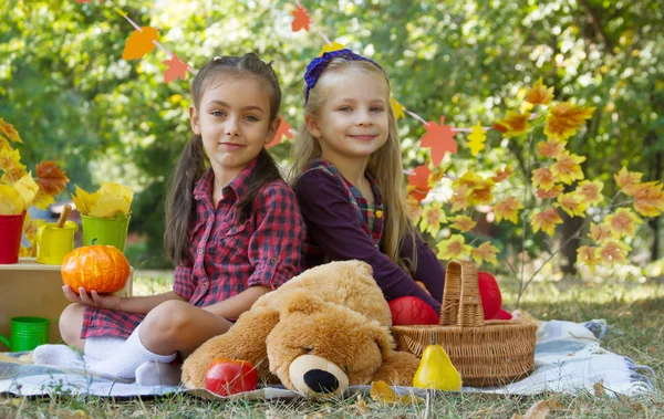 Girls having fun — Stock Photo, Image