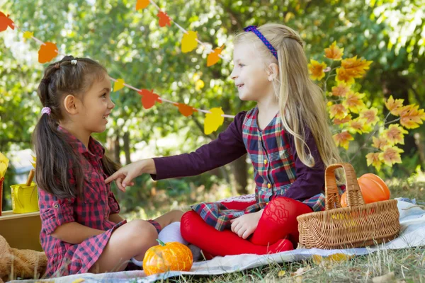 Ragazze che si divertono — Foto Stock