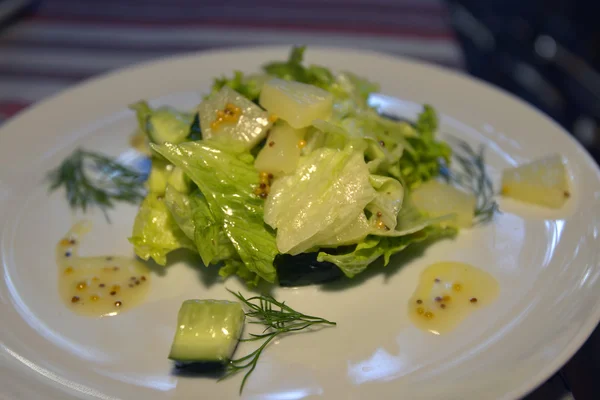 Leckeres Essen im Restaurant — Stockfoto