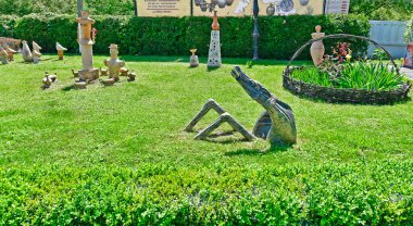 Ukrayna, Poltava 06 / 07 / 2020. Opishnya 'daki Ukrayna Seramiklerinin Ulusal Müze Rezervi. Bu antik köy, Ukrayna 'nın en büyük seramik zanaatkarları merkezi olarak biliniyor..