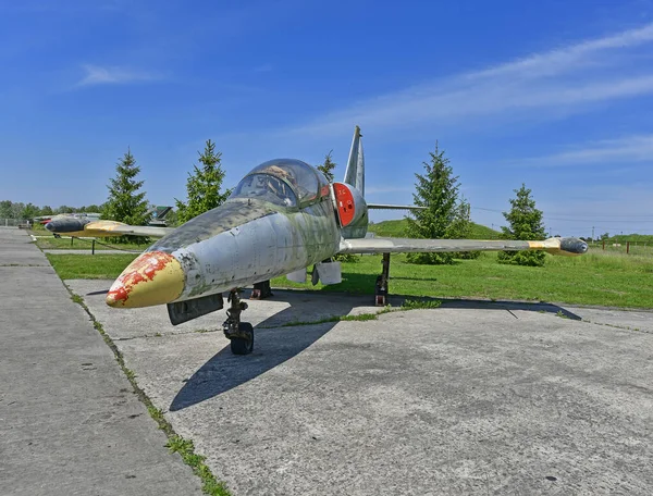 ウクライナ ポルタヴァ2020年6月6日 長距離戦略航空博物館は ポルタヴァ軍事飛行場の領土に作成されました 軍用機 戦闘機 爆撃機 軍用地上車両 — ストック写真