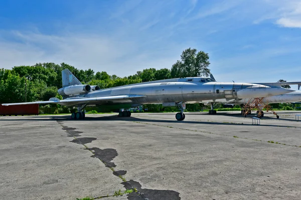 ウクライナ ポルタヴァ2020年6月6日 長距離戦略航空博物館は ポルタヴァ軍事飛行場の領土に作成されました 軍用機 戦闘機 爆撃機 軍用地上車両 — ストック写真