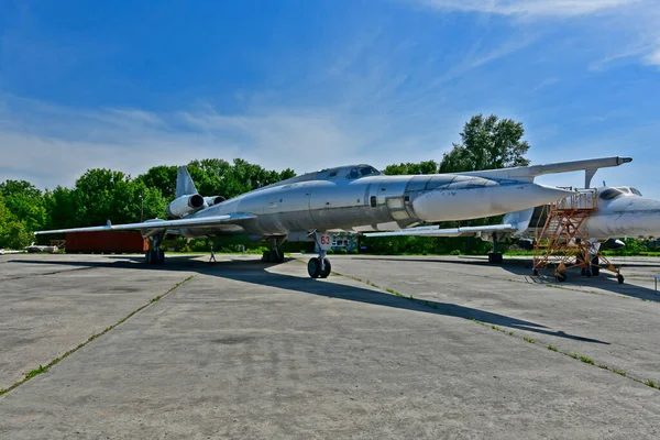 ウクライナ ポルタヴァ2020年6月6日 長距離戦略航空博物館は ポルタヴァ軍事飛行場の領土に作成されました 軍用機 戦闘機 爆撃機 軍用地上車両 — ストック写真