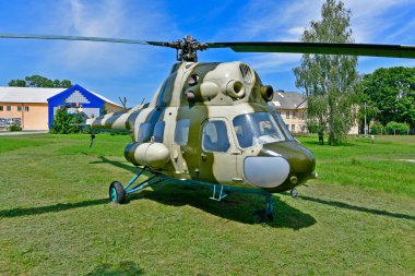 Ukrayna, Poltava 06 / 06 / 2020. Uzun Menzilli ve Stratejik Havacılık Müzesi Poltava askeri havaalanı bölgesinde kuruldu. Askeri uçaklar, savaşçılar, bombardıman uçakları ve askeri araçlar..