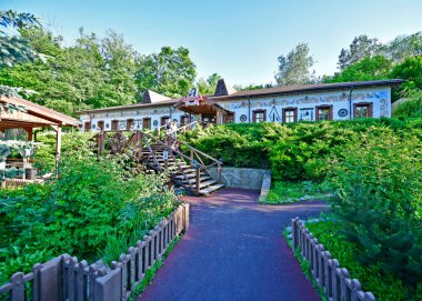 Ukrayna, Poltava 06.06.2020. Kazakka restoranı Ukrayna halk tarzında yapılmıştır..