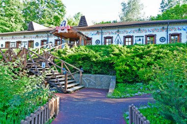 Ukrayna, Poltava 06.06.2020. Kazakka restoranı Ukrayna halk tarzında yapılmıştır..