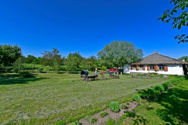 Ukrayna, Dikanka 06.07.2020. Dikanka yakınlarındaki çiftlik tarihi ve kültürel bir kompleks..