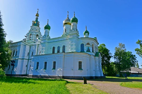 1852年 为纪念俄国军队于1709年战胜瑞典人 建立了 陌生人桑普森寺 — 图库照片