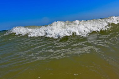 Zatoka, Ukrayna 'nın Odessa bölgesinde Belgorod-Dnestrovsky bölgesinde şehir tipi bir yerleşim yeridir. Dinyester haliçleri ile Karadeniz arasındaki Karolino-Bugaz tükürüğünün üzerinde yer alan liman noktası Bugaz.