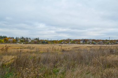 Sonbahar kırsal manzarası, akşam günbatımı.
