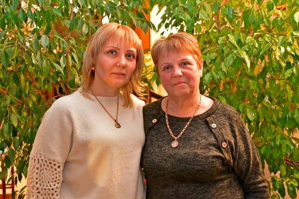 Die Familie Feiert Geburtstag Einem Restaurant — Stockfoto