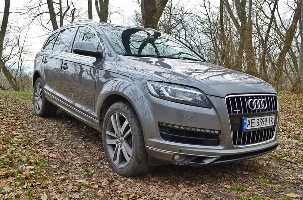 Ukraine Novomoskovsk 2021 Beautiful Big Suv Car Forest Early Spring — Stock Photo, Image