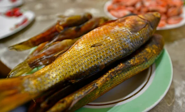 Delicioso Pescado Ahumado Del Mar Negro Comprado Odessa —  Fotos de Stock