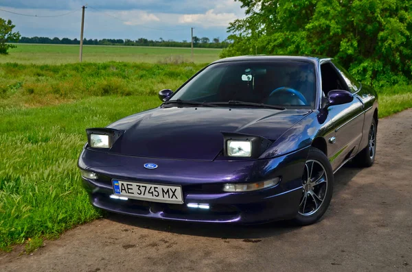 Ucrânia Novomoskovsk 2021 Carro Esportivo Bonito Restaurado Ford Probe Lavado — Fotografia de Stock