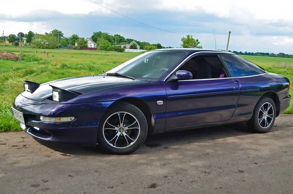 Ucrânia Novomoskovsk 2021 Carro Esportivo Bonito Restaurado Ford Probe Lavado — Fotografia de Stock