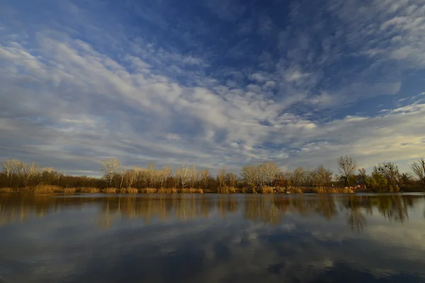 Novomoskovsk floden Samara. — Stockfoto