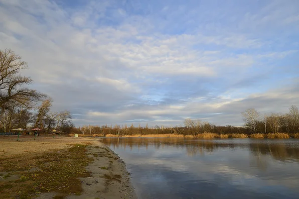 Novomoskovsk floden Samara. — Stockfoto