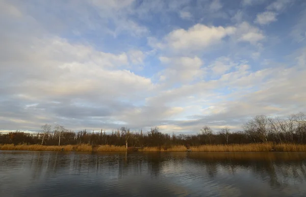 Novomoskovsk floden Samara. — Stockfoto