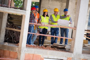 Genç takım gösterisi planlandığı gibi bir yer inşa mühendisi