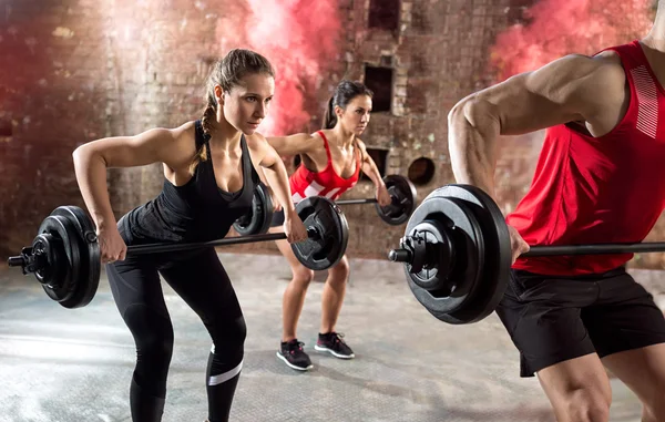 Young bodybuilders have training — Stock Photo, Image