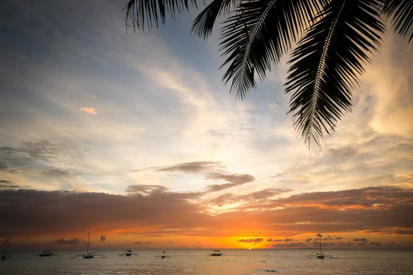 Idyllisk tropisk strand, solnedgång — Stockfoto