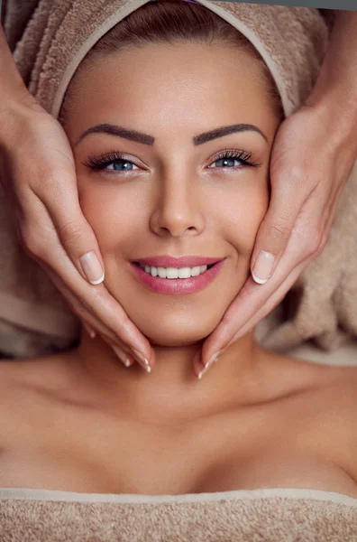 Close-up of a young woman getting spa treatment — Stock Photo, Image