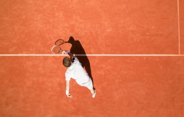 Erkek tenisçi Üstten Görünüm 