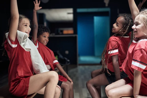 Petits Joueurs Dans Les Vestiaires Prêts Pour Match Sport Équipe — Photo