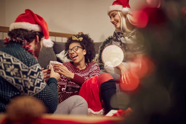 Young Girl Getting Present Friend Relaxed Atmosphere New Year Eve — Stock Photo, Image