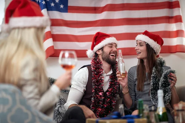 Junge Leute Feiern Neujahr Nach Den Amerikanischen Wahlen November 2020 — Stockfoto