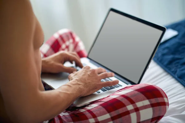 Young Handsome Man Sitting Bed Hotel Room Browsing Dating Site — Stock Photo, Image