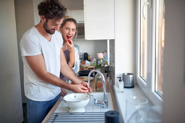 Boyfriend Making Surprise Breakfast His Girlfriend Valentine Day — Stock Photo, Image