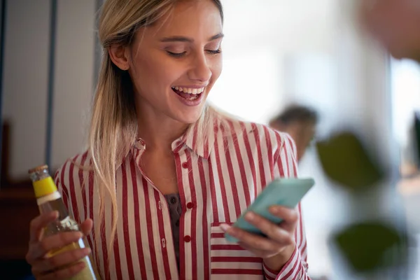 Young Girl Drink Relaxed Atmosphere Home Happy Message She Got — Stock Photo, Image