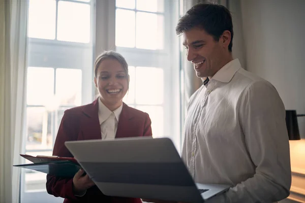 Young Couple Preparing Business Meeting Together — Stock Photo, Image