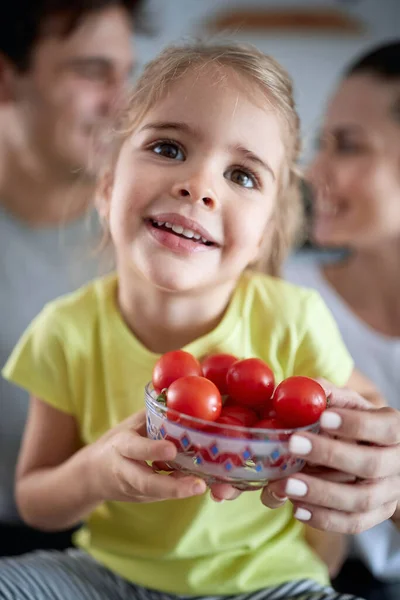 Little Girl Posing Photo Bowl Full Cherry Tomatoes While Spending — Stock Photo, Image