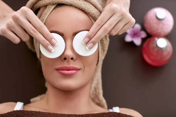 cleaning face treatment at luxury spa
