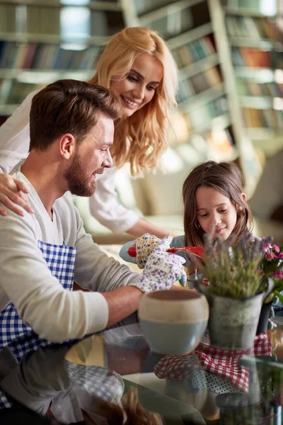 Happy Caucasian Parents Planting Flowers Together Daughter Home — Stock Photo, Image