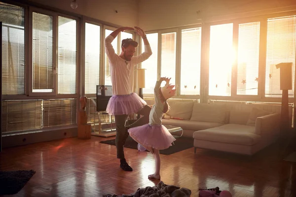 Young Dad His Little Daughter Practicing Ballet Moves While Have — Stock Photo, Image