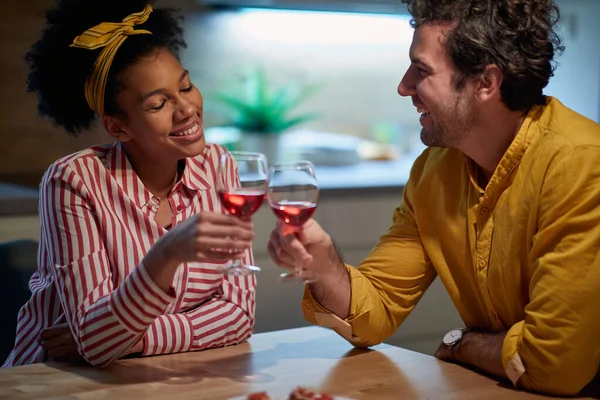 Beautiful Young Afro American Woman Pleasantly Smiling While Toasting Caucasian — Stok fotoğraf