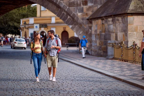 Turismo Pareja Turismo Praga Viajero Estilo Vida — Foto de Stock