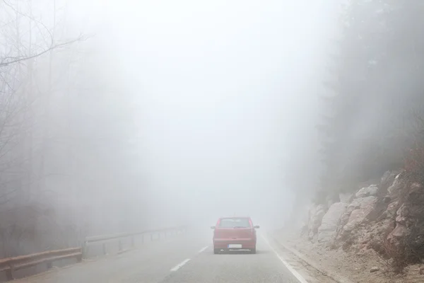 Foggy gray road — Stock Photo, Image