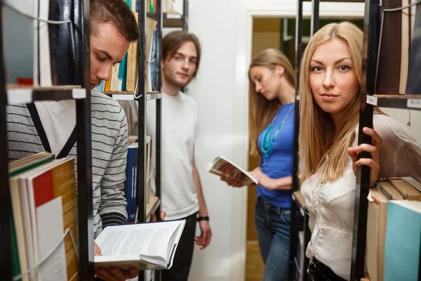 Group of student in the library — Stock Photo, Image