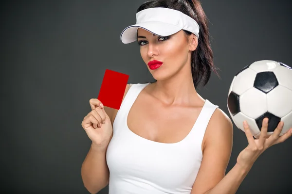 Mujer sexy dando tarjeta roja — Foto de Stock