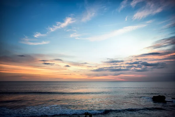 Морське узбережжя під час заходу сонця — стокове фото