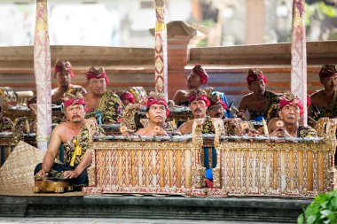 Bali, Endonezya, Aralık, 24,2014: Grup müzisyen trad oynayın