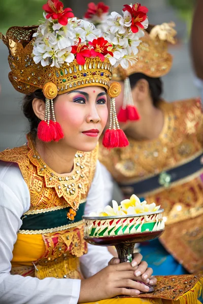 Bali, Endonezya, Aralık, 24,2014: Oyuncu Barong Dance üzerinden sh — Stok fotoğraf